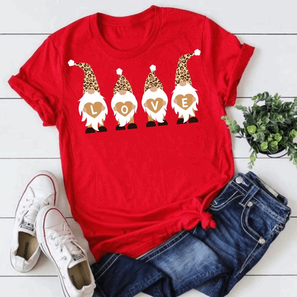 Love gnomes valentines t-shirt unisex